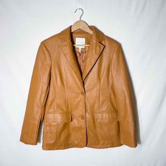 Avec Les Filles Jackets & Blazers - Carmel Avec Les Filles faux-ever leather tailored blazer SZ. XS